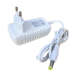 Adaptador de corriente DC12V/24W/2A, blanco